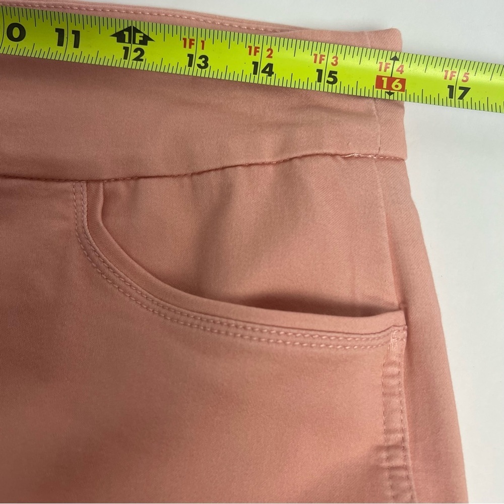 Liz Claiborne Women’s Bermuda Classic Pull On Shorts Sz 8 Peach Color Pockets - Picture 6 of 10